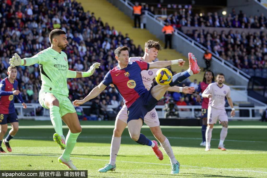 巴萨严打黄牛票!百起转售案震撼揭露,法兰克福战役前瞻