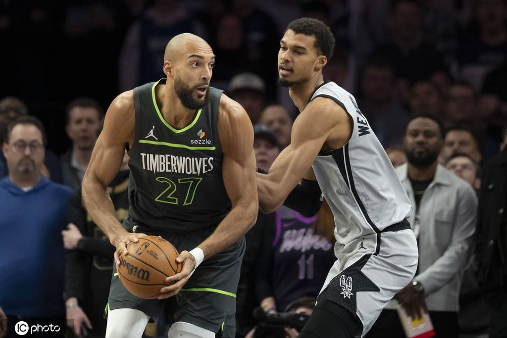 文班亚马29+7爱德华兹23分 马刺不敌森林狼