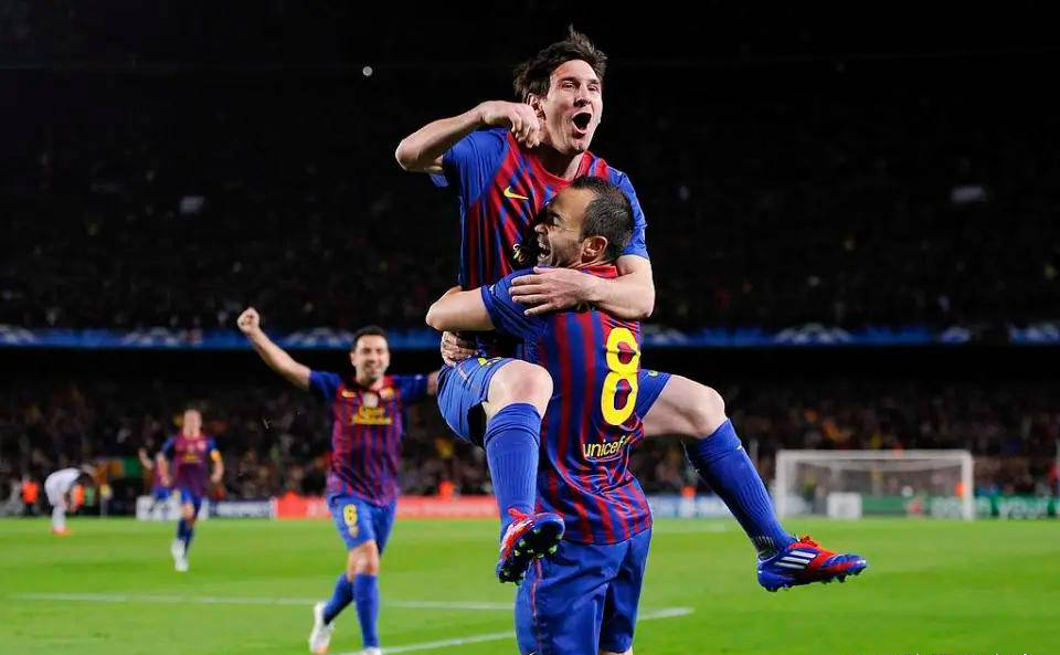 欧冠历史第一锋霸!外媒公布单赛季进球12+球员名单,C罗遥遥领先