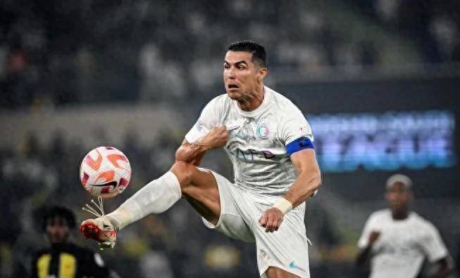 德甲:门兴对战勒沃库森,沃夫斯堡挑战多特蒙德,圣保利迎战斯图加特,比分预测赛事分析